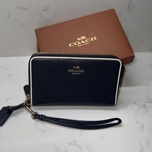 Coach vintage zip around wallet/wristlet